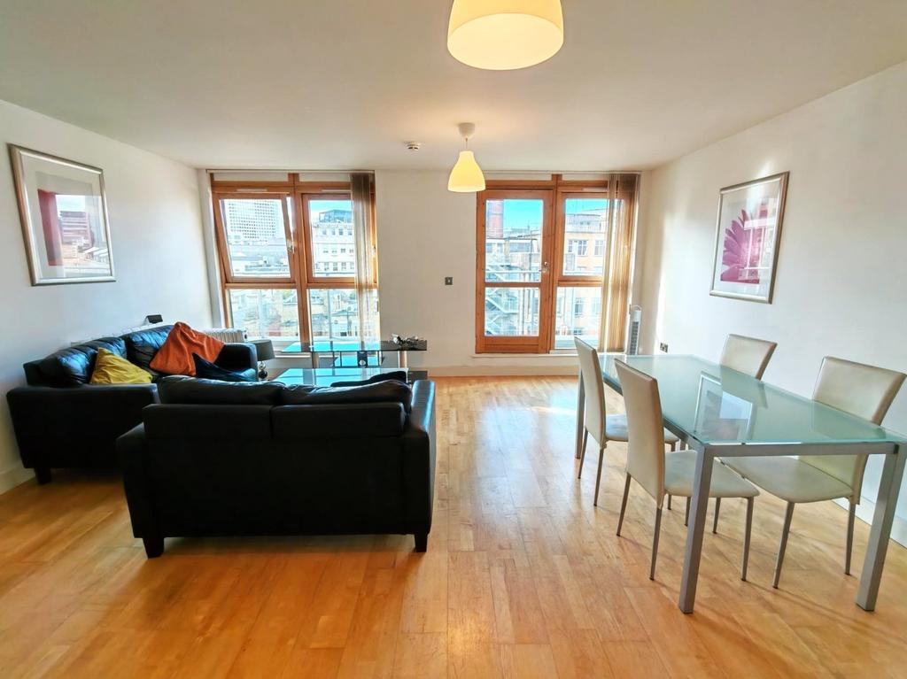 Lounge Dining Area