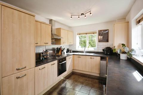 2 bedroom apartment for sale, Stubwick Court, Amersham