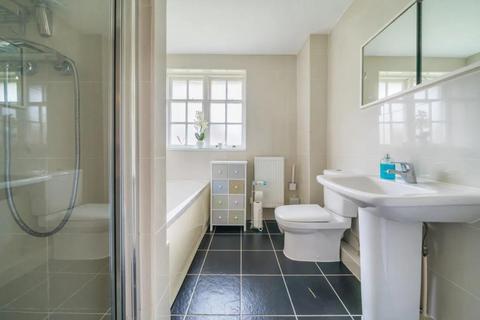 14 Brooklyn Close, Woking, GU22 7TH