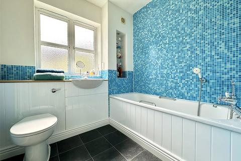 32 Sanderling Way, Greenhithe, DA9 9RJ