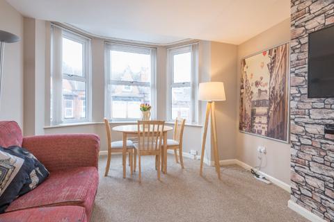 1 bedroom flat to rent, Grange Crescent, Leeds LS7