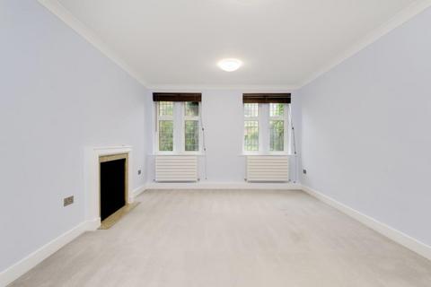 1 bedroom flat to rent - East Heath Road, Hampstead, London, NW3