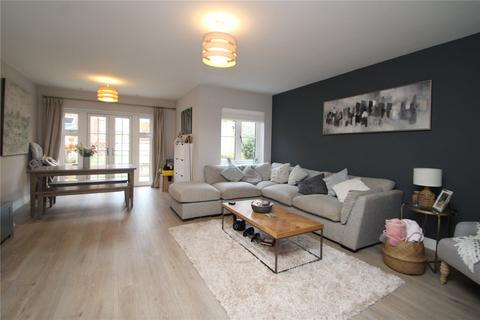 5 Bryan Gardens, Binfield, Bracknell, RG42 4JQ