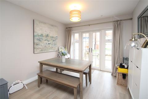 5 Bryan Gardens, Binfield, Bracknell, RG42 4JQ