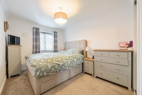 19 Buchanan Way, Binfield, Bracknell, RG42 4FE