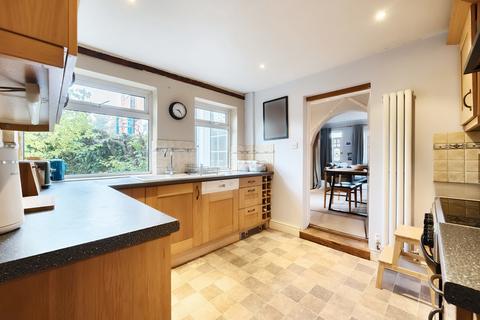 2 Chapel Lane, Binfield, Bracknell, RG42 4AS