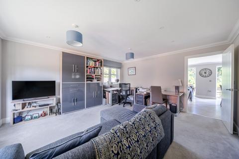 4 bedroom detached house for sale, Greenacres Gate, Hampshire RG26