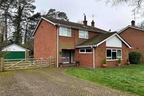 9 Birchland Close, Mortimer West End, Reading, RG7 3UG