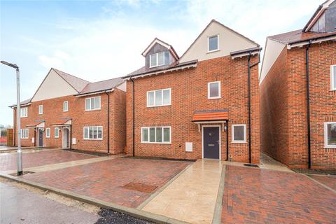 4 bedroom detached house for sale, Coudray Mews, Reading RG7