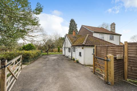 4 bedroom detached house for sale, The Avenue, Reading RG7