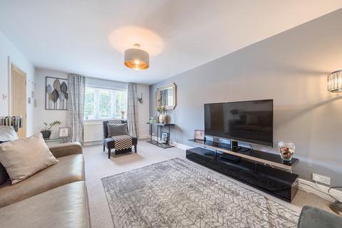 Treetop House Basingstoke Road, Swallowfield, Reading, RG7 1PY