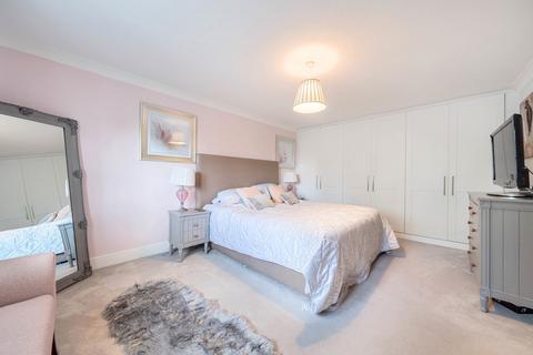 Treetop House Basingstoke Road, Swallowfield, Reading, RG7 1PY