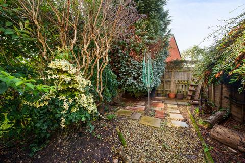 12 Abbey Close, Wokingham, RG40 1WB