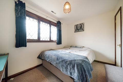 12 Abbey Close, Wokingham, RG40 1WB