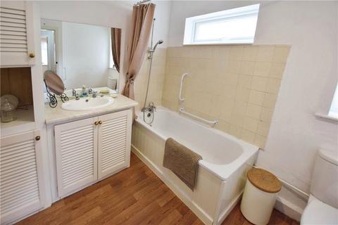 24 The Crescent, Woodthorpe, Nottingham, NG5 4FX
