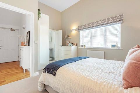 2 bedroom apartment for sale, Wokingham RG40