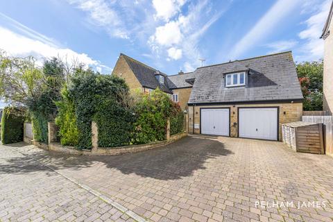 6 bedroom detached house for sale, Back Lane, Brigstock, NN14