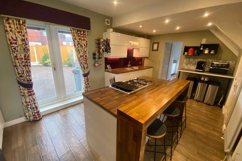 30 Thatch Leach, Chadderton, Oldham, OL9 9QX