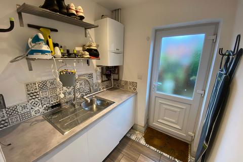 30 Thatch Leach, Chadderton, Oldham, OL9 9QX