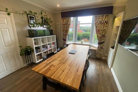 30 Thatch Leach, Chadderton, Oldham, OL9 9QX