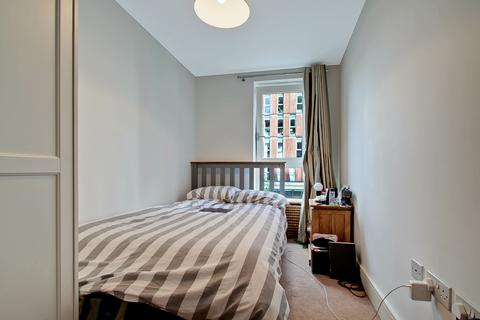 3 bedroom apartment for sale, Dalston Square, London E8