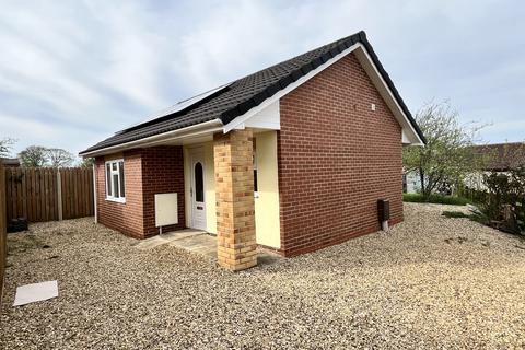 2 bedroom detached bungalow to rent, Bourne Road, Corby Glen, Grantham NG33