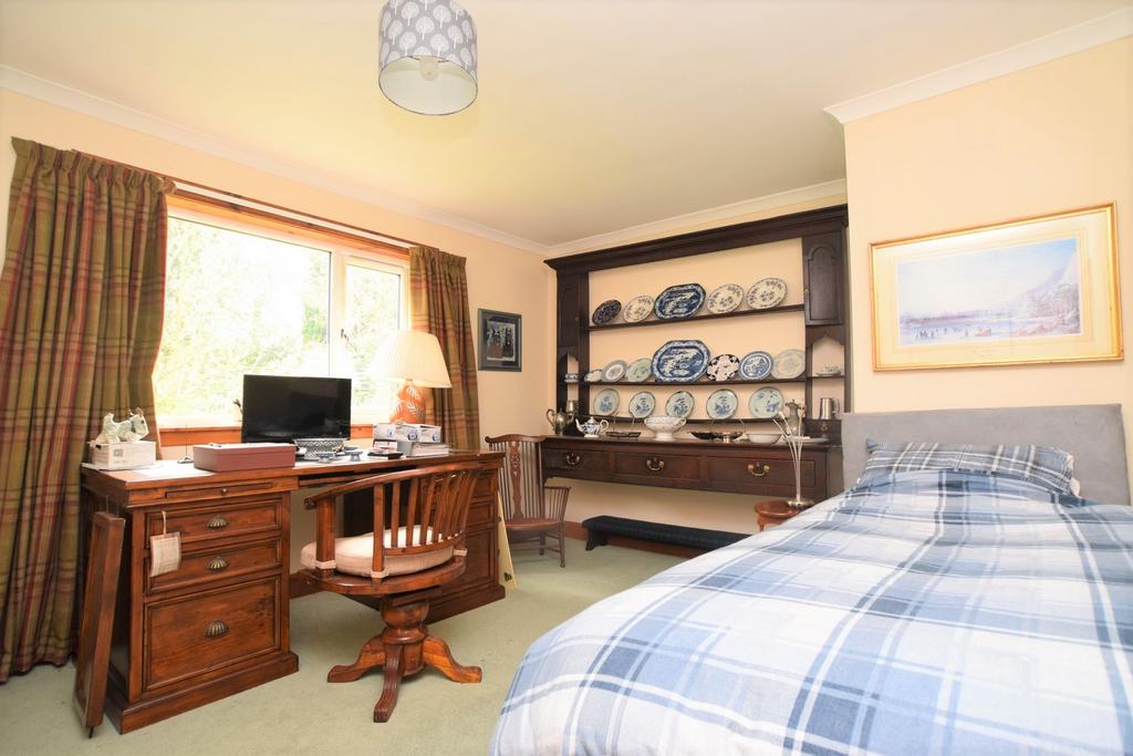 Finch Hollow, 3 Loreburn Park, Lovers Walk, Dumfri