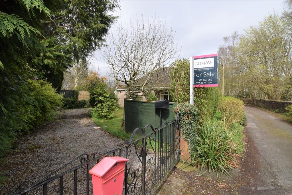 Finch Hollow, 3 Loreburn Park, Lovers Walk, Dumfri
