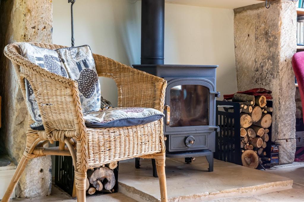 St. Marys, Chalford, Stroud... 3 bed semidetached house for sale £