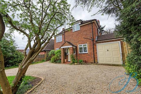 5 bedroom detached house for sale, Four bedroom with annex Maidenhead, SL6
