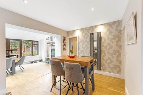 Applewood Cottage Cheddar Road, Axbridge, BS26 2DL