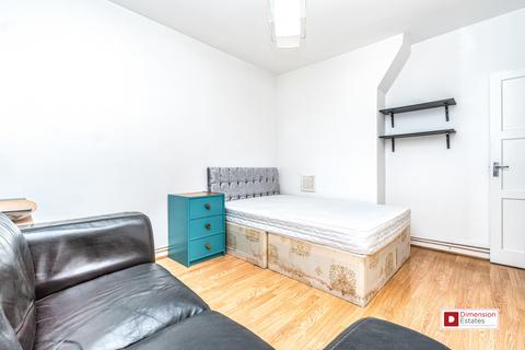 3 bedroom flat to rent, Boleyn Road, Stoke Newington, Hackney, N16