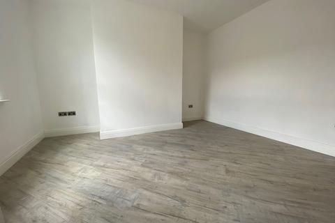 550 Oldham Road, Ashton-under-lyne, OL7 9PQ