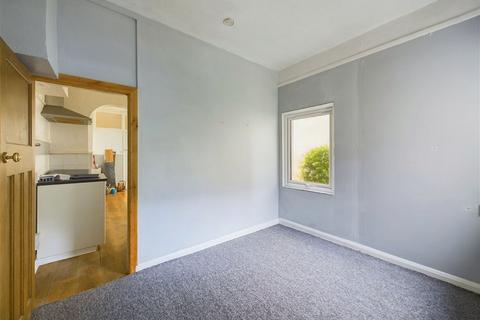 1 bedroom ground floor flat to rent, Western Place, Worthing, BN11 3LU