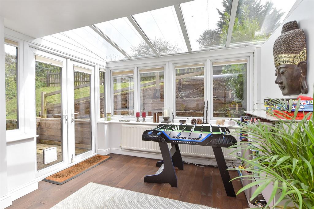 Lounge/ Sun Room