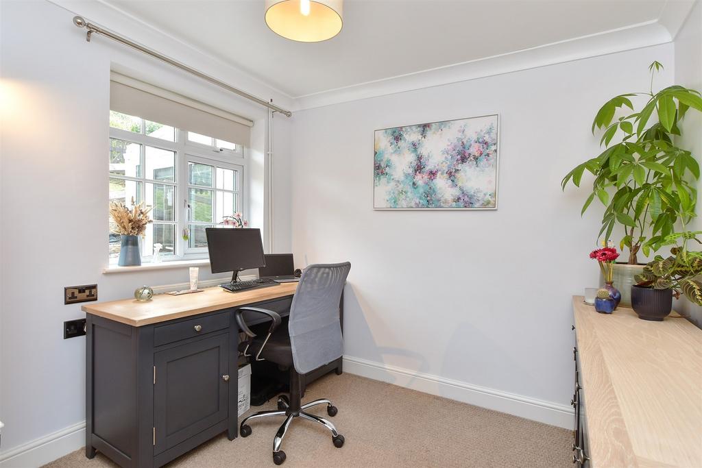 Study/ Bedroom 5