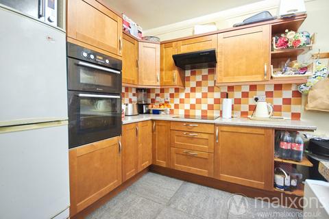 6 bedroom semi-detached house for sale, Streatham Common SW16