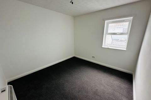 2 bedroom flat to rent, 7-8 Somerset Place, Teignmouth, Devon, TQ14