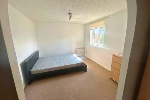 2 bedroom flat to rent, Plumtree Close, Dagenham, Essex, RM10