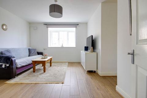 2 bedroom flat for sale, Magpie Close, Enfield