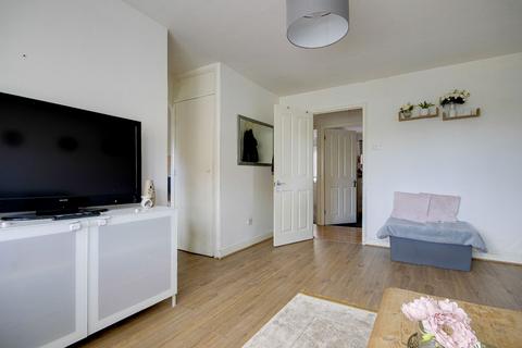 2 bedroom flat for sale, Magpie Close, Enfield