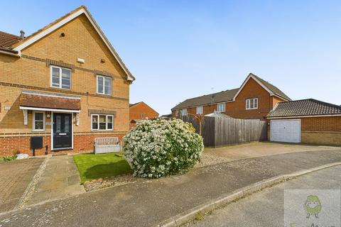 3 bedroom end of terrace house for sale, Leaman Close, High Halstow, Rochester ME3 8EZ