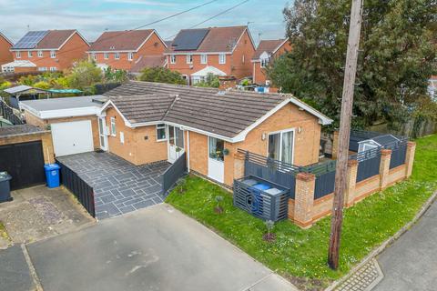 4 bedroom detached bungalow for sale, Linley Drive, Desborough NN14