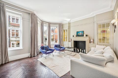 2 bedroom flat to rent, Mount Street, Mayfair, London