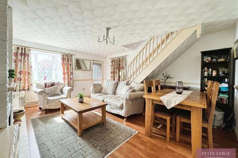 2 bedroom semi-detached house for sale, 11 Aber Clwyd, Kinmel Bay, Rhyl LL18 5BX