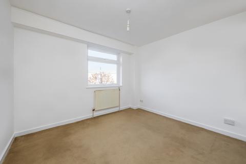 3 bedroom flat for sale, Sandringham House, Courtlands, Sheen Road, Richmond