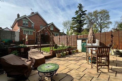 19 Bere Lane, Glastonbury, BA6 8BD