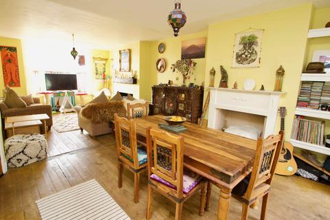 19 Bere Lane, Glastonbury, BA6 8BD