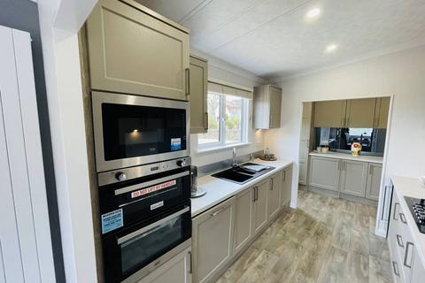 2 bedroom park home for sale, Frenchay, Bristol, BS16