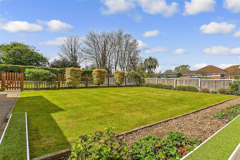 Vicarage Lane, Sholden, Deal, Kent 2 bed detached bungalow for sale £370,000
